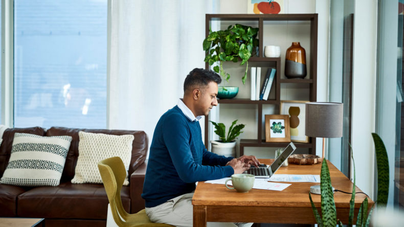 What Is a Reasonable Time to Wait for a Remote Employee to Respond to an Email?